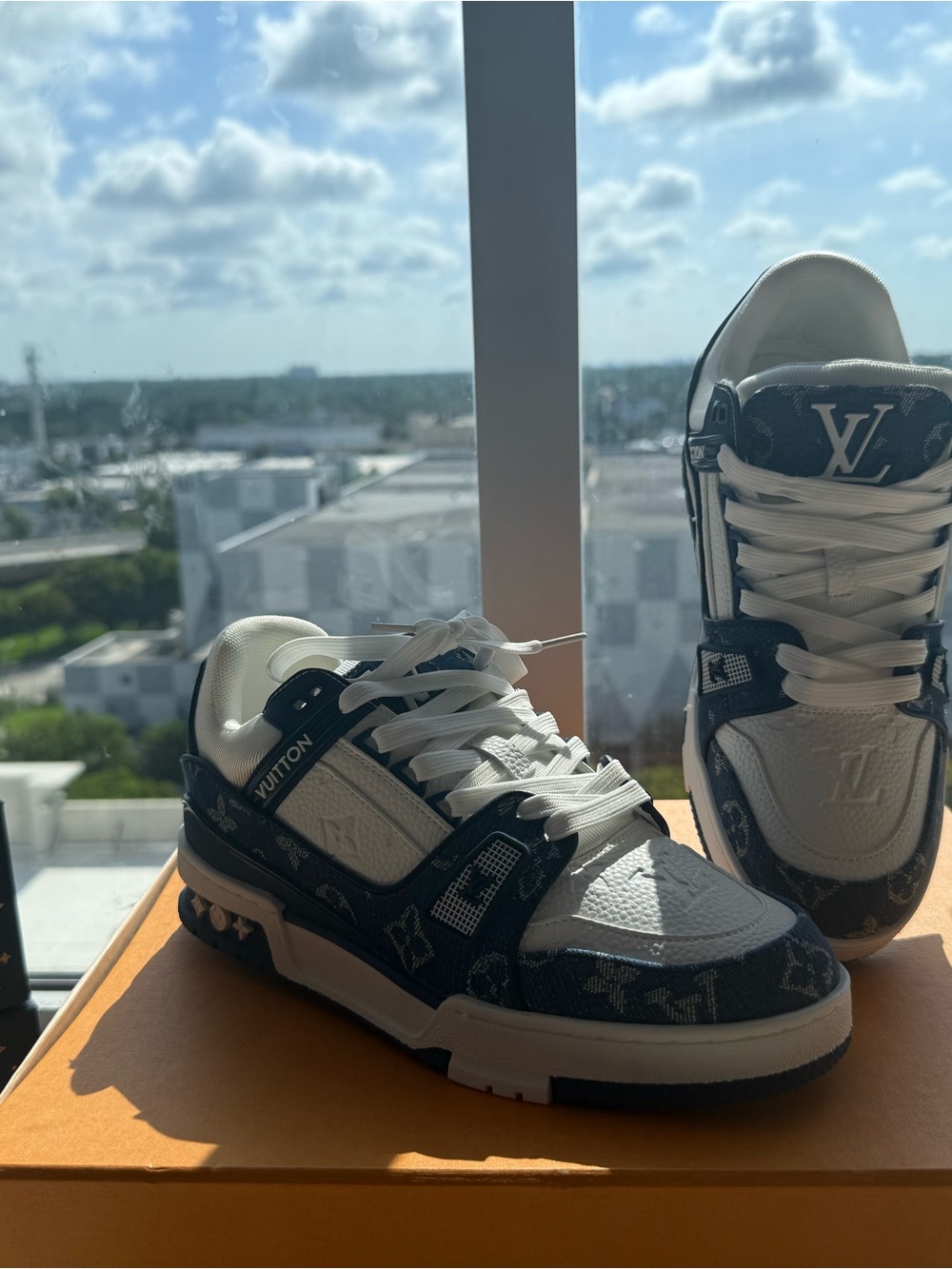 Louis Vuitton Men’s White & Navy Monogram Low-Top Sneakers